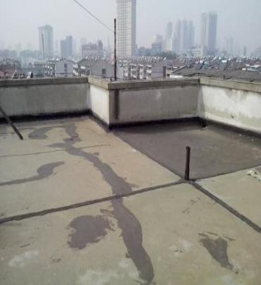 云浮漏水维修 楼顶漏水是什么原因，楼顶漏水维修方法是什么?